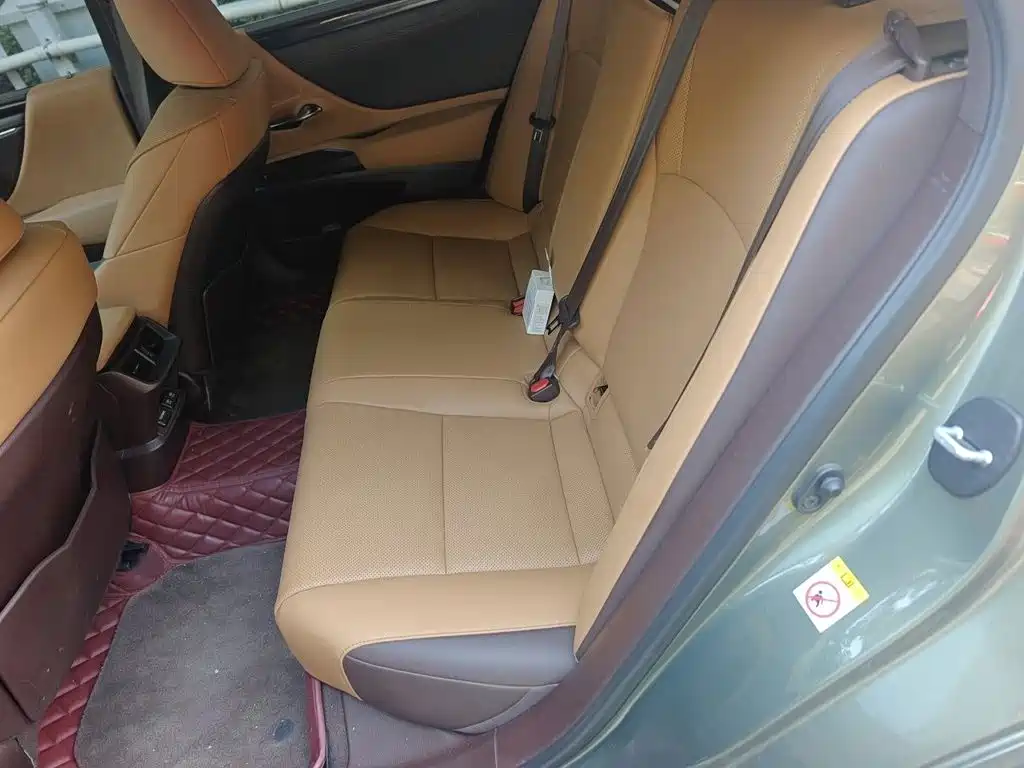 Lexus ES — миниатюра 15