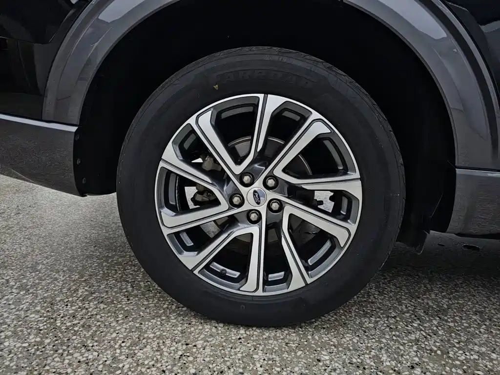 Ford Explorer — миниатюра 15