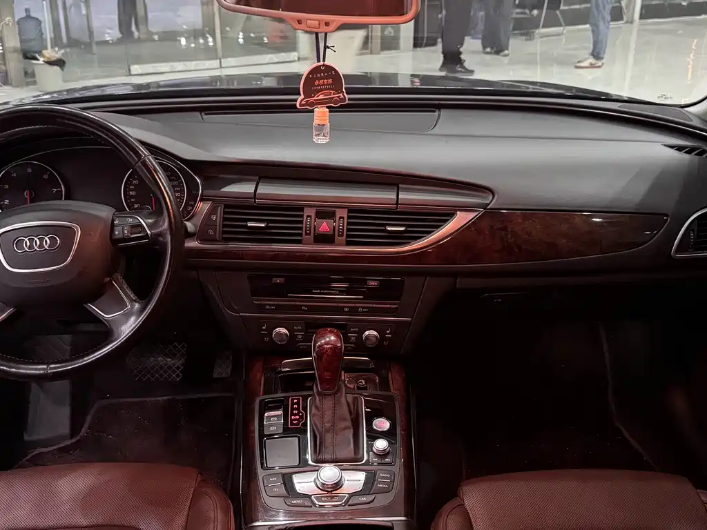 Audi A6L — миниатюра 5