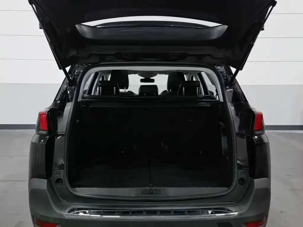 Peugeot 5008 — миниатюра 16