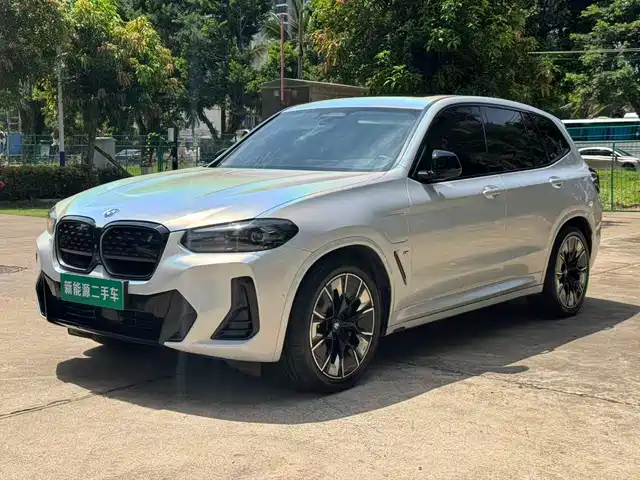 2023 BMW iX3