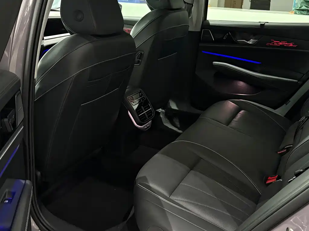 Volkswagen Passat 2025 Pro 380TSI