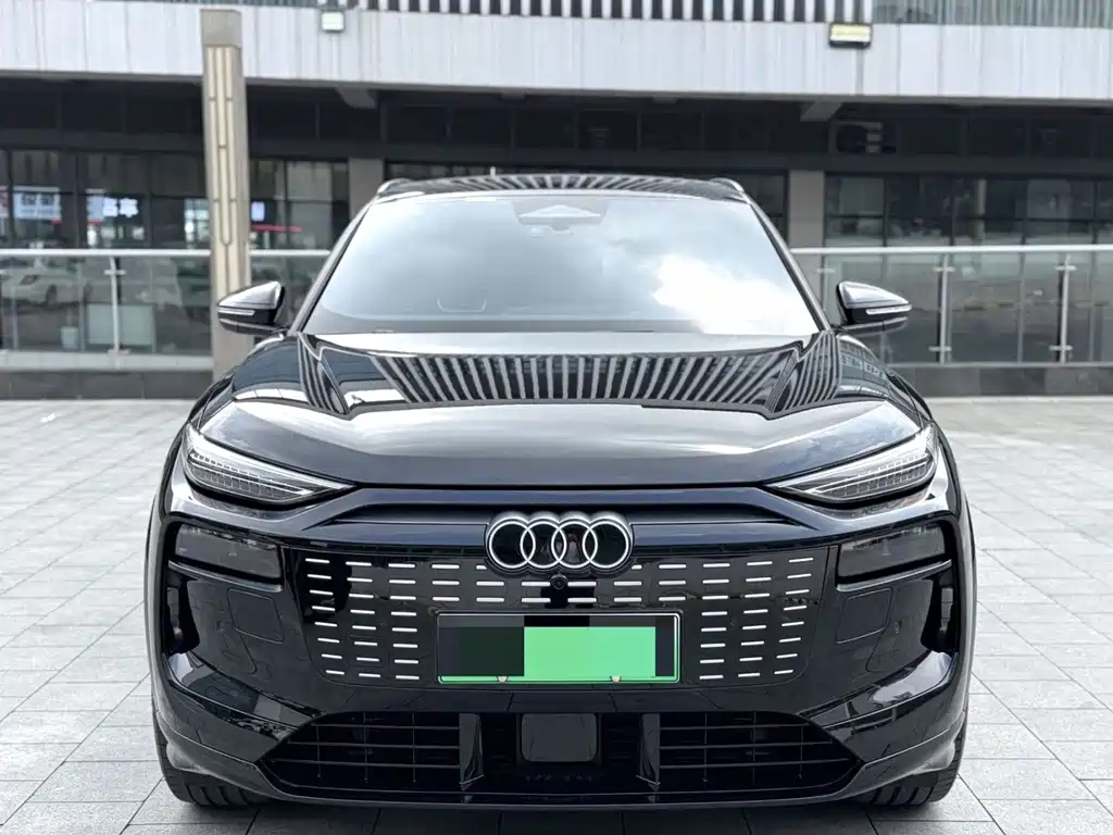 Audi Q6L e-tron — миниатюра 2