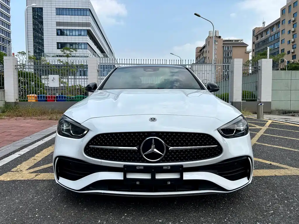 Mercedes-Benz C-Class — миниатюра 2