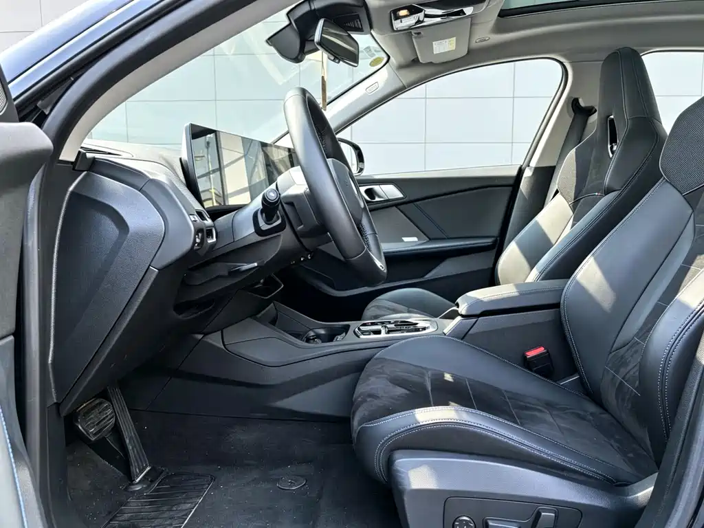 BMW 2 Series — миниатюра 12
