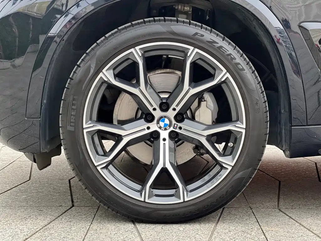 BMW X5 2025 xDrive 30Li Premium M Sport
