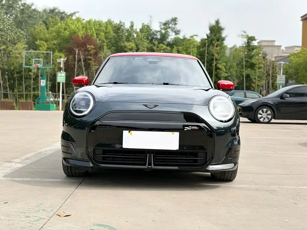 MINI MINI COOPER EV — миниатюра 2