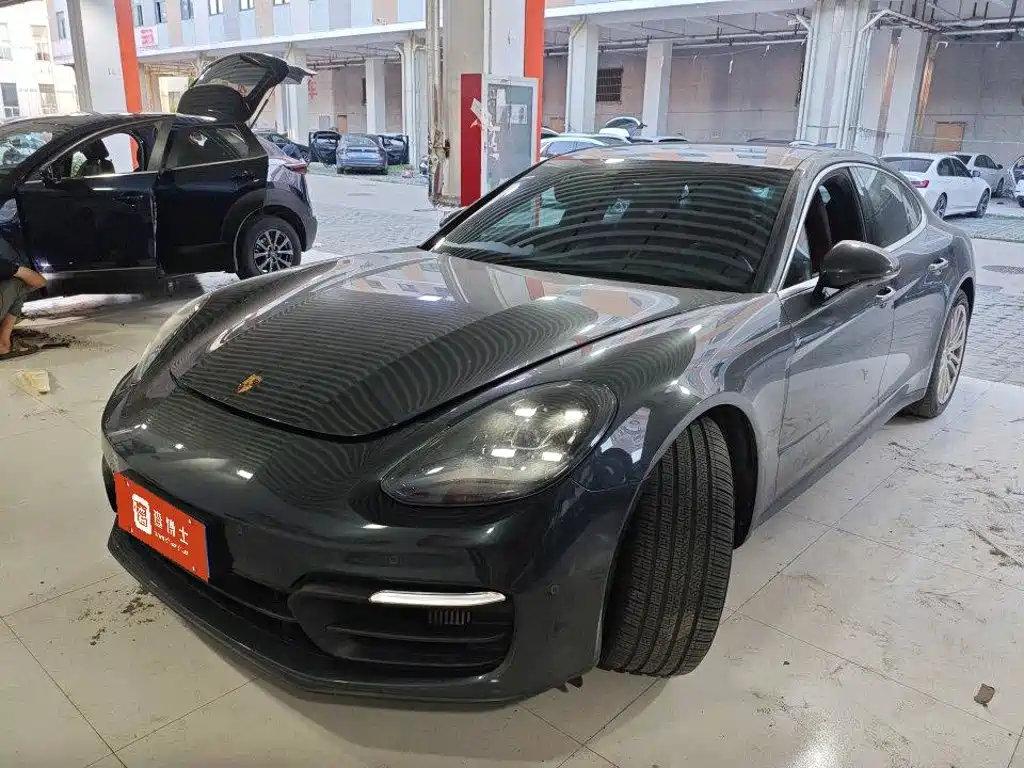 Porsche Panamera — миниатюра 2