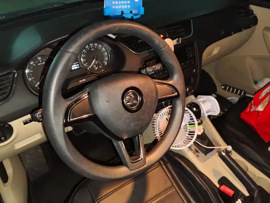 Skoda Octavia — миниатюра 15