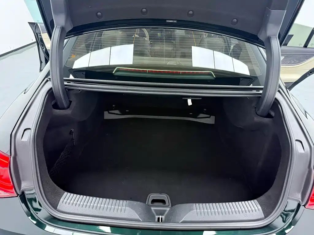 Mercedes-Benz CLS — миниатюра 6