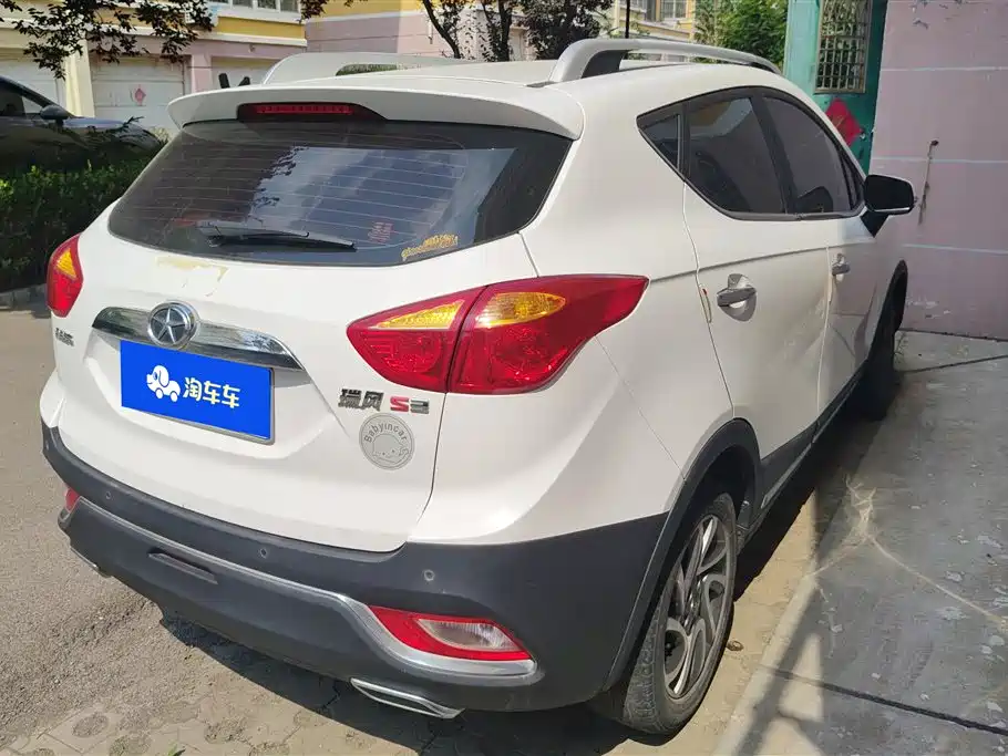 JAC S3 2016 1.5L MT Luxury