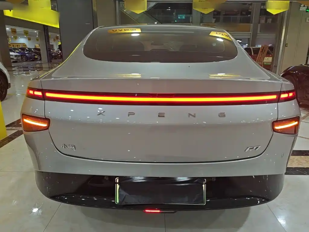 XPeng P7 — миниатюра 6