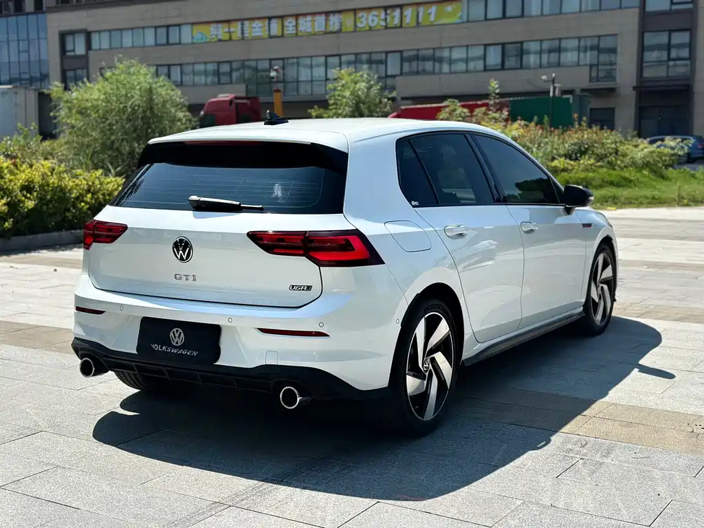 Volkswagen Golf GTI — миниатюра 4