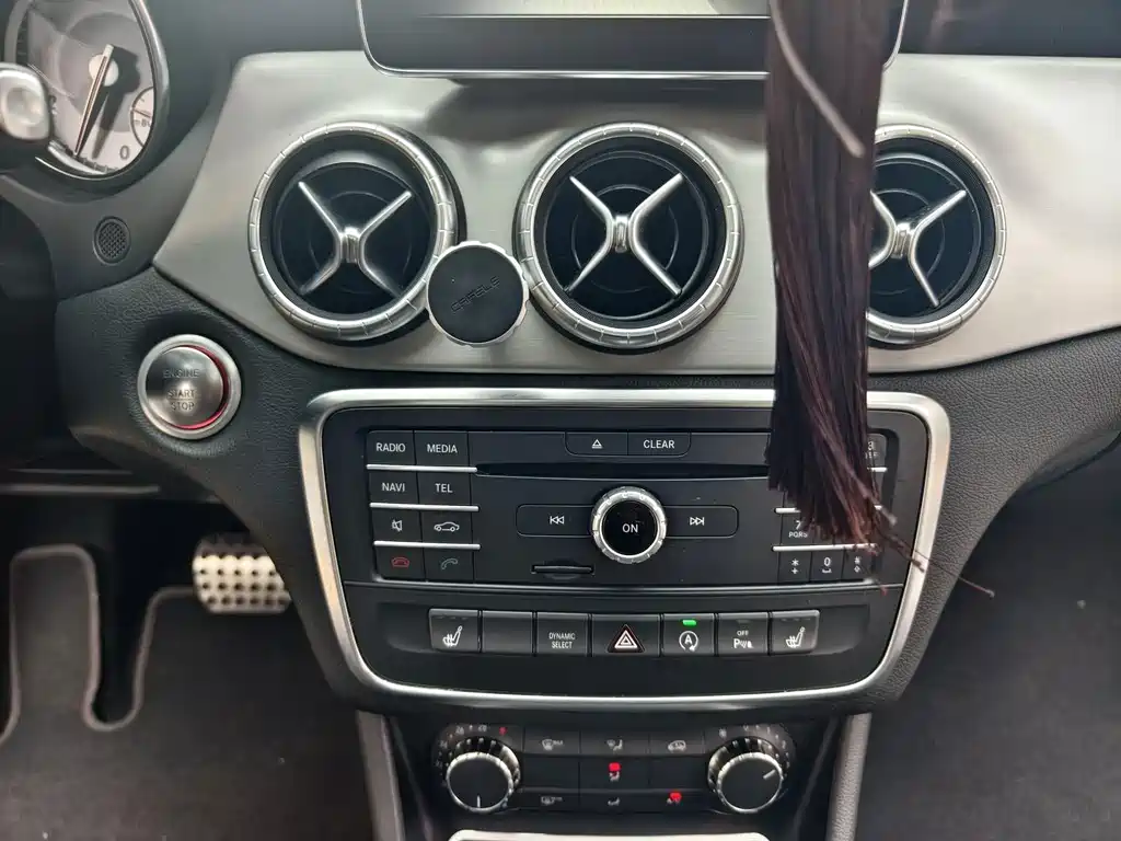 Mercedes-Benz CLA (Import) — миниатюра 14