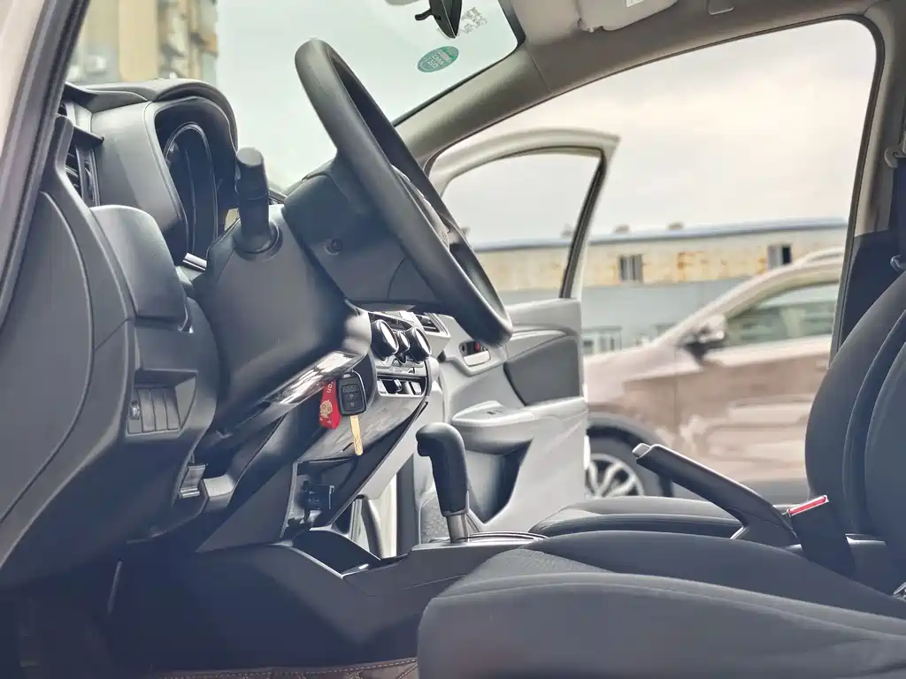 Honda Fit — миниатюра 10