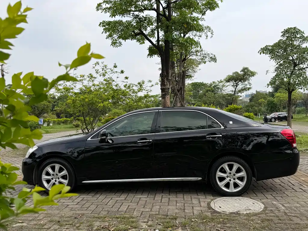 Toyota Crown 2010 3.0L Royal Saloon