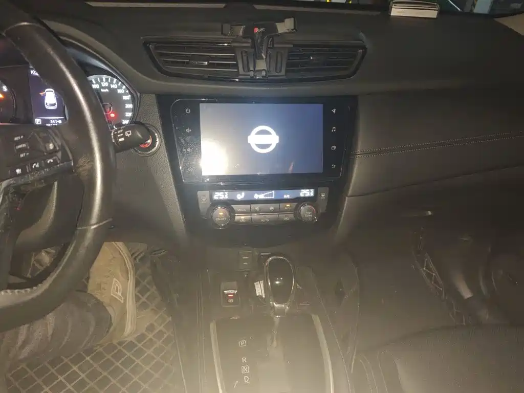Nissan X-Trail — миниатюра 9