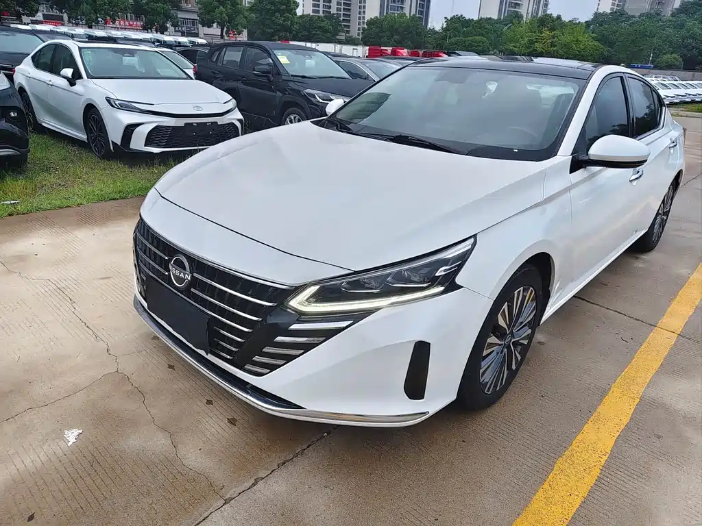 Nissan Altima