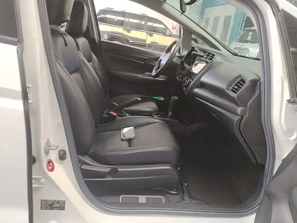 Honda Fit — миниатюра 25