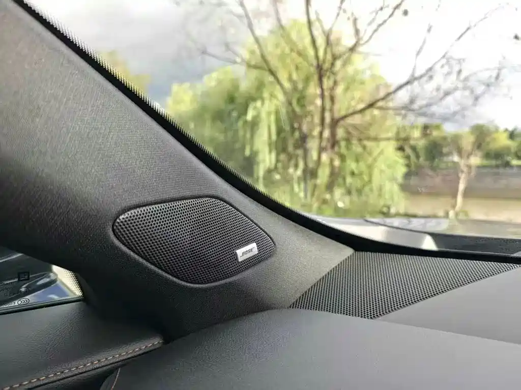 Cadillac XT4 — миниатюра 7