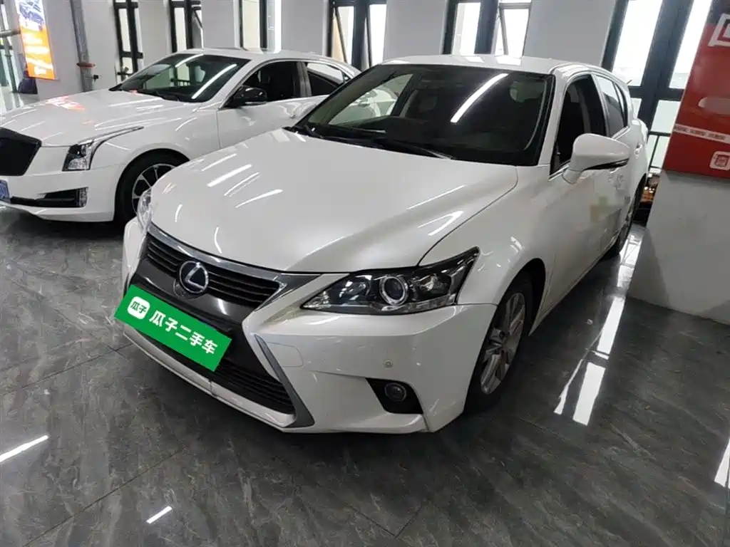 Lexus CT 2015