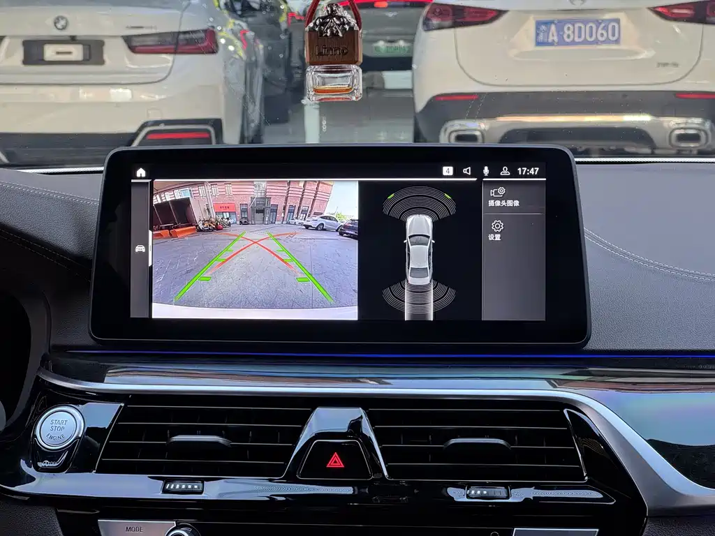 BMW 5 Series — миниатюра 11