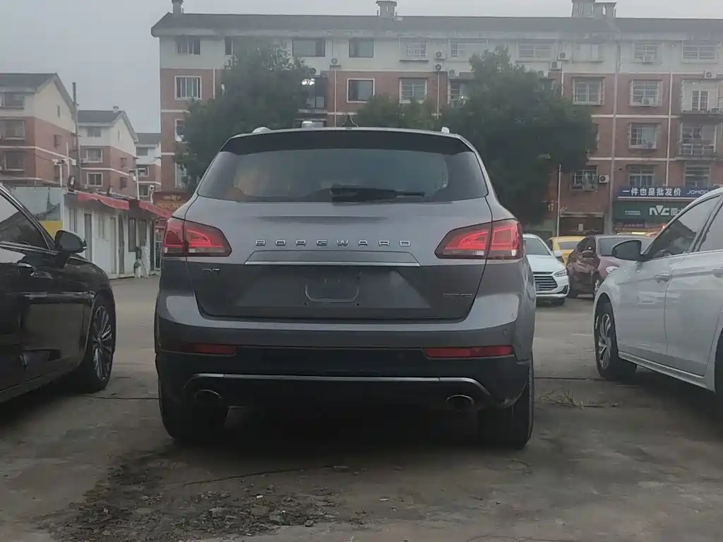 Borgward BX7 — миниатюра 4