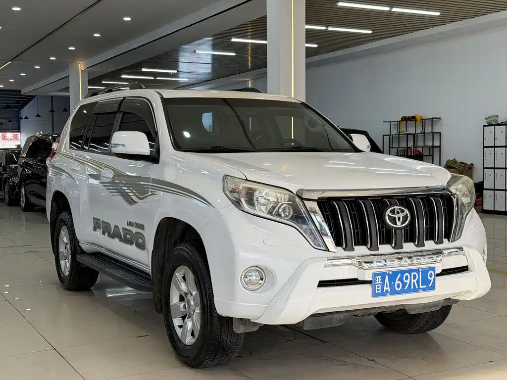TOYOTA PRADO