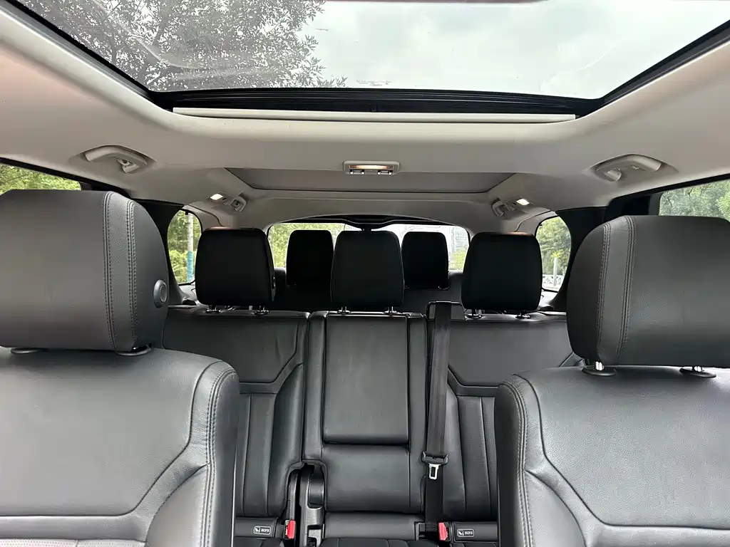 Land Rover Discovery — миниатюра 20