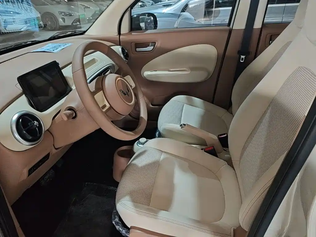 Wuling MINIEV — миниатюра 19