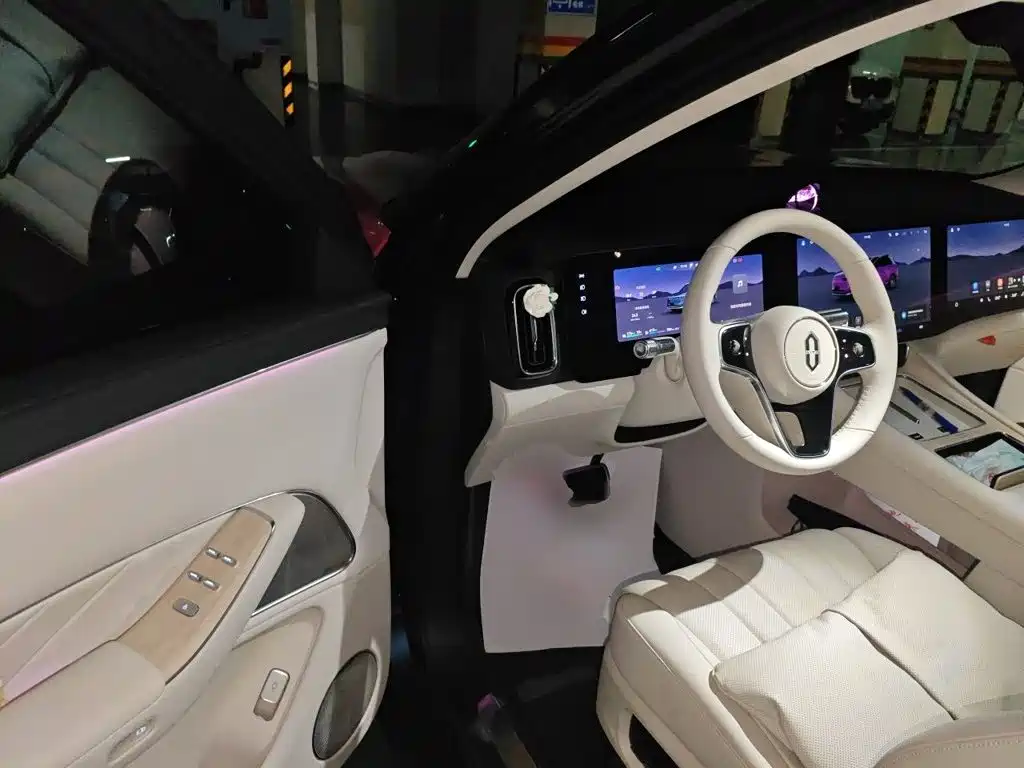 AITO AITO M8 — миниатюра 17