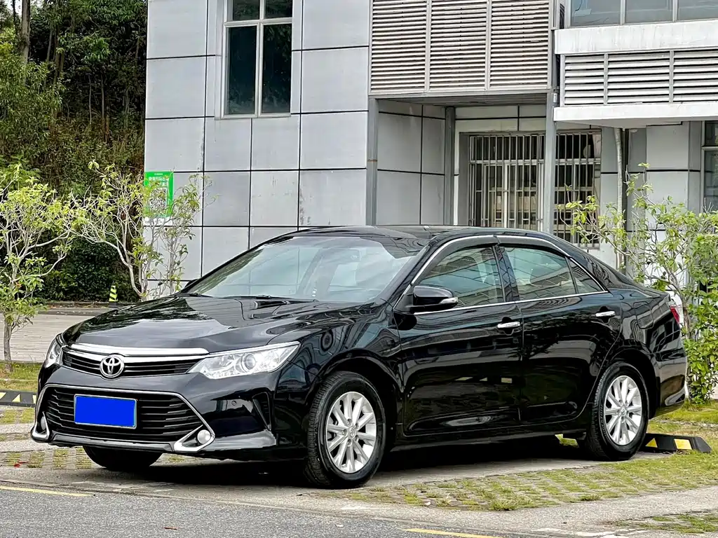 Toyota Camry 2016