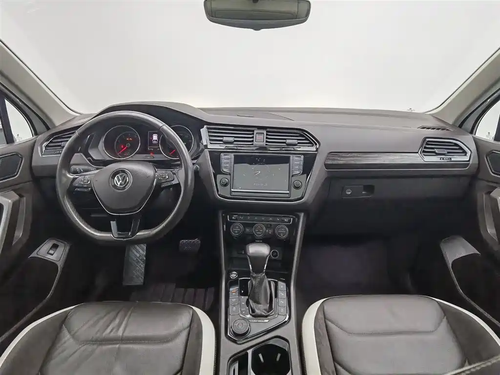 Volkswagen Tiguan L L 2017 380TSI AT Luxury