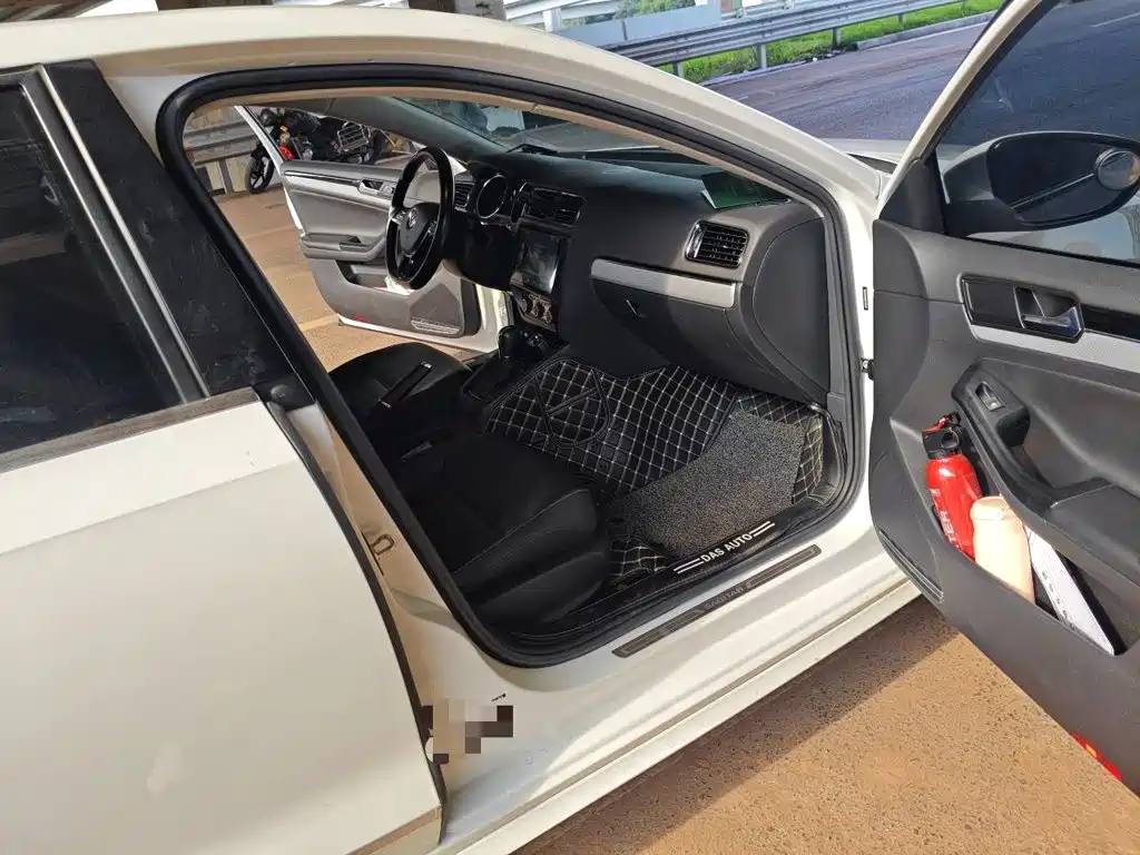 Volkswagen Sagitar — миниатюра 19