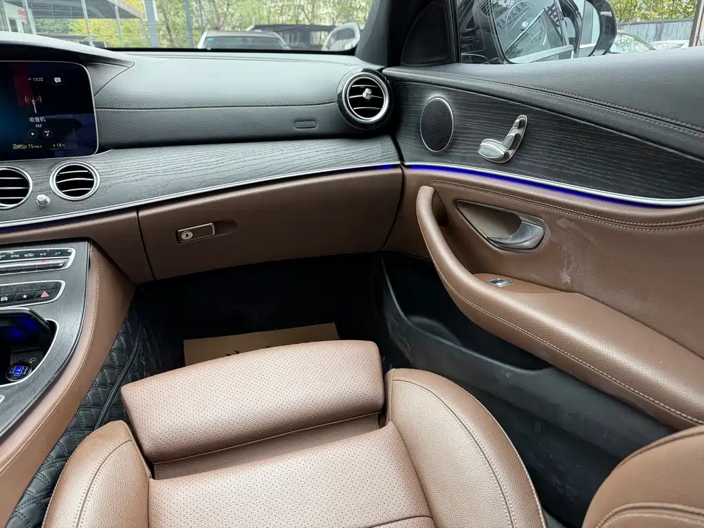 Mercedes-Benz E-Class E 2022 E 260 L Sport