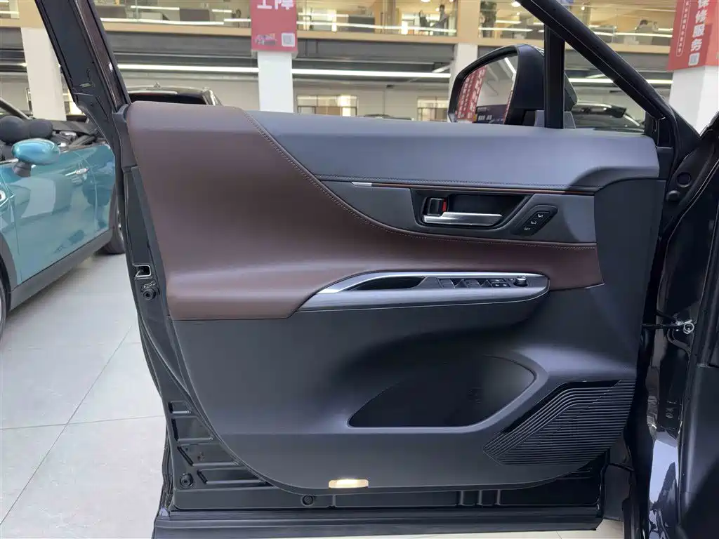 TOYOTA LING FANG HARRIER