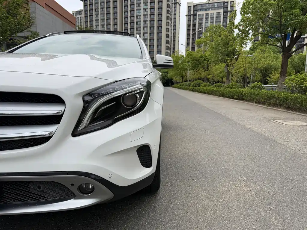 Mercedes-Benz GLA — миниатюра 8