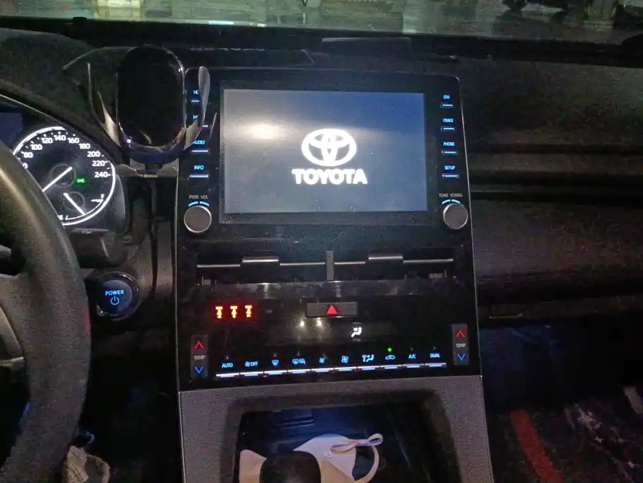 Toyota Avalon — миниатюра 13