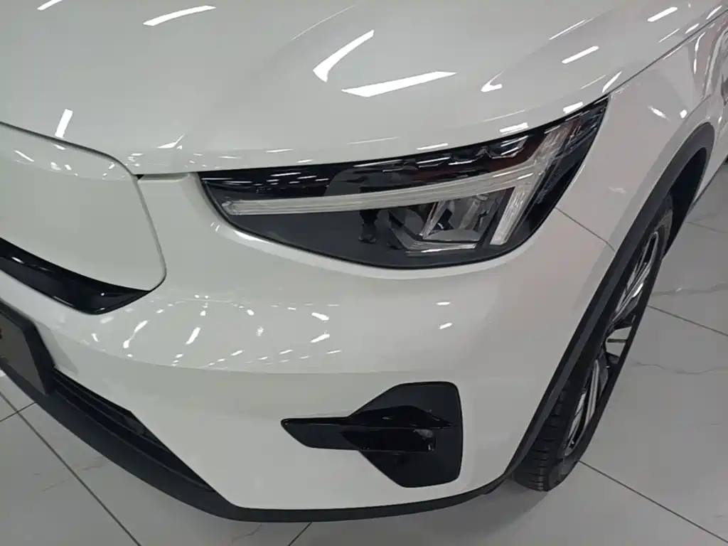 Volvo XC40 NEV — миниатюра 24
