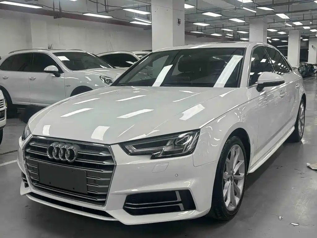 Audi A4L 2018