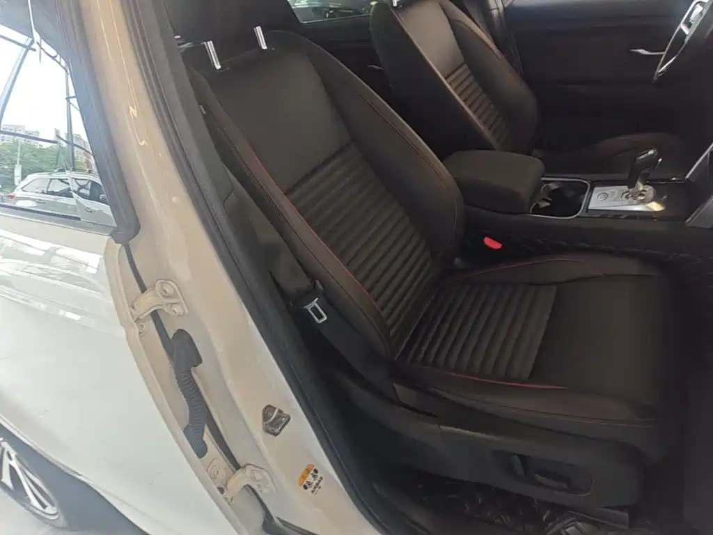 Land Rover Discovery Sport — миниатюра 25