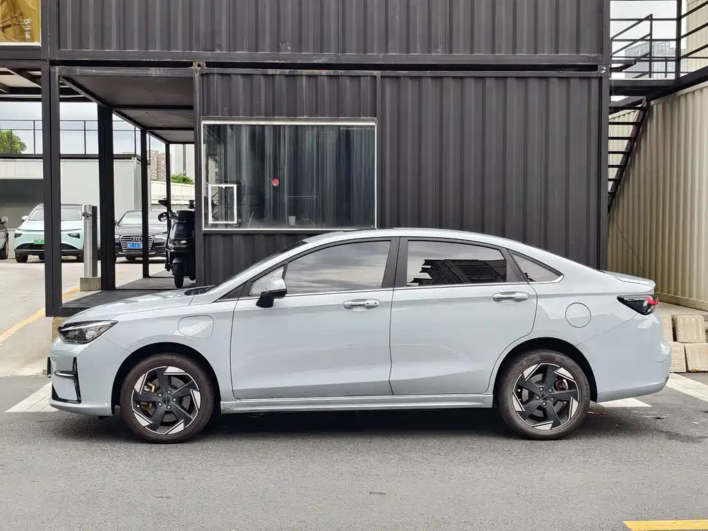 BAIC BEIJING EU5 PLUS