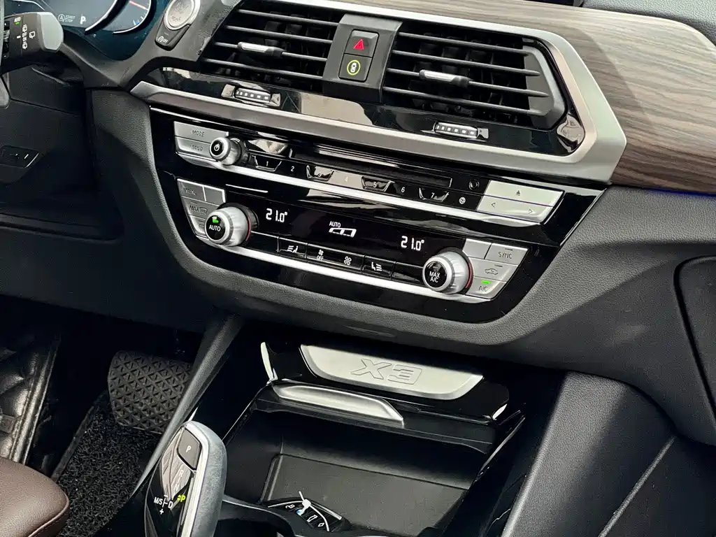 BMW X3 — миниатюра 11