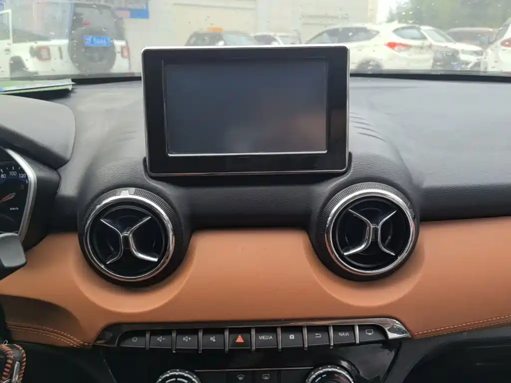 BAIC Senova X35 — миниатюра 13