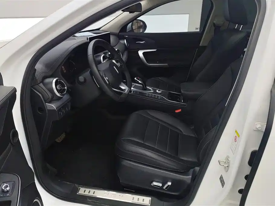 WEI PAI WEI BRAND VV5