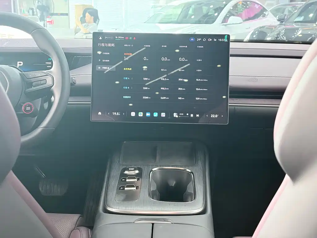 Xiaomi SU7 — миниатюра 20
