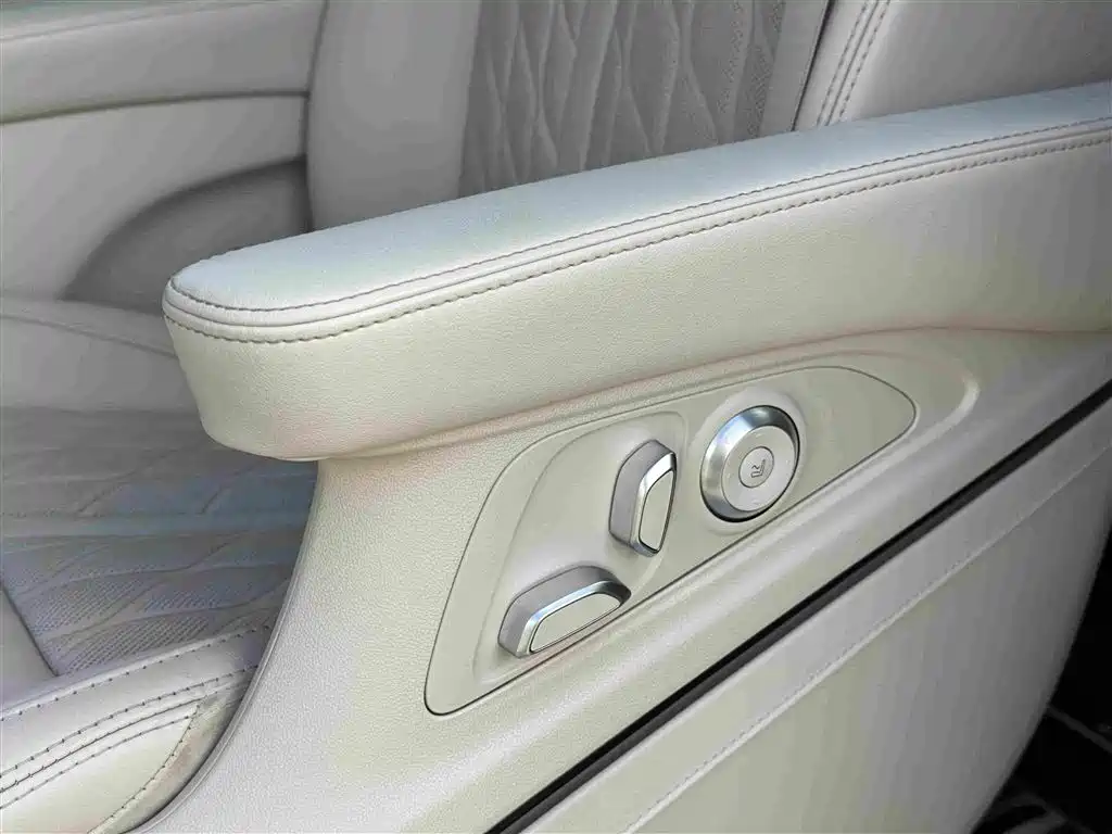 Buick GL8 — миниатюра 17