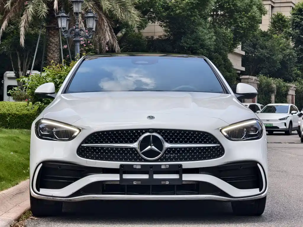 Mercedes-Benz C-Class — миниатюра 2