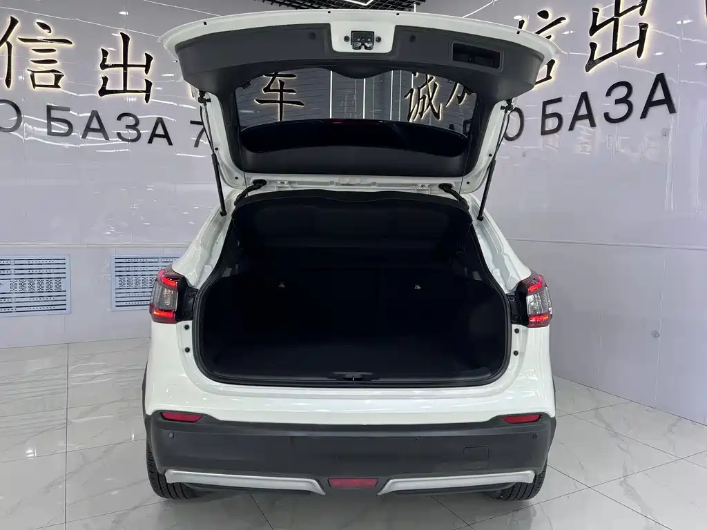 Nissan Qashqai — миниатюра 17