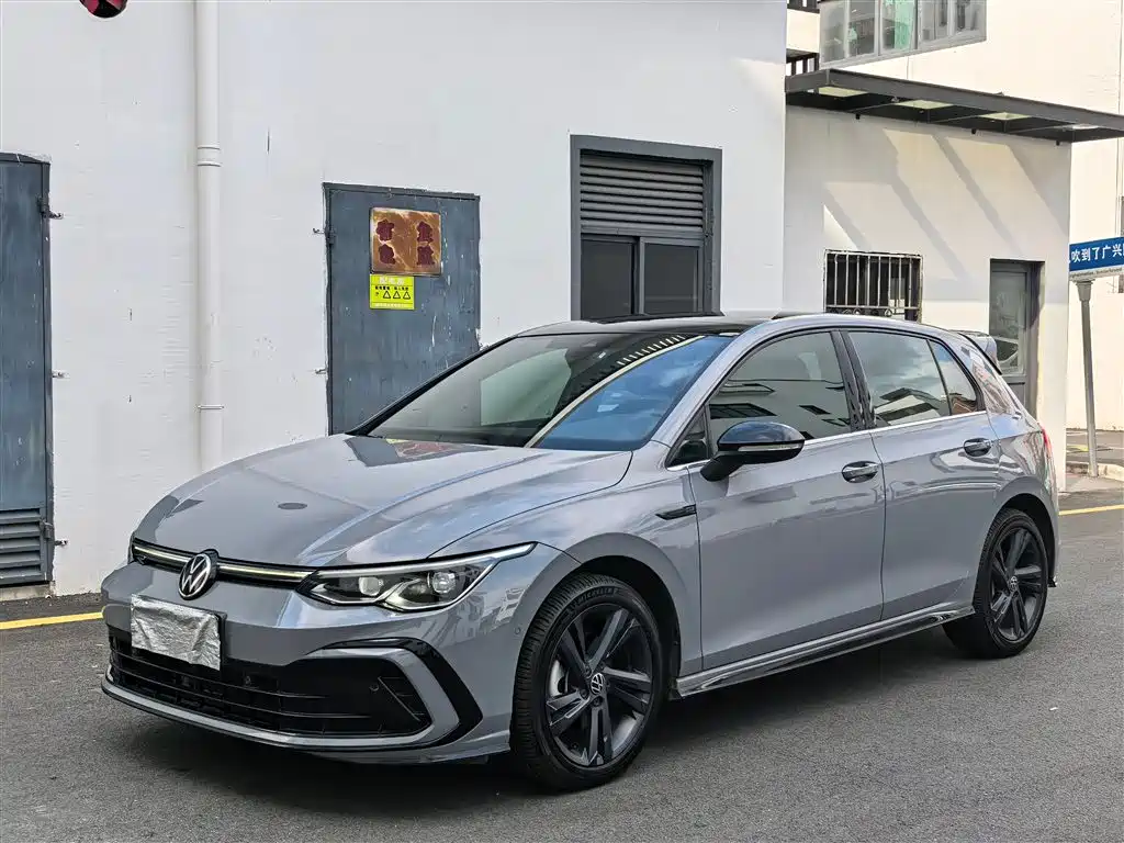 Volkswagen Golf 2021